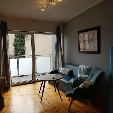 Koffi 16 Apartment Puck