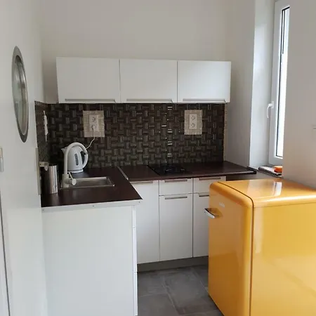 Apartment Koffi 16 *
